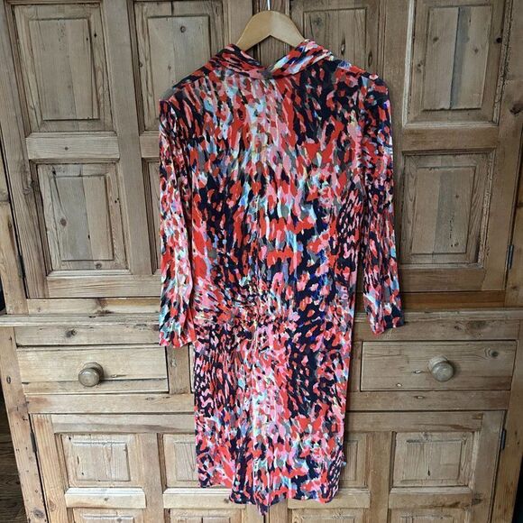 CAbi Size Medium Colorful Dress 3/4 Sleeve Watercolor Collared Rayon Red  *Flaw - Picture 11 of 16